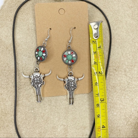 Set Silver Bohemian Bull Head Earrings & Necklace - Picture 3 of 9
